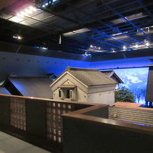 そして1840年頃の深川佐賀町に向かいます