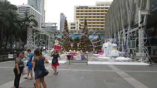 クリスマスの飾りが進んでいました