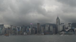 九龍半島と香港島の間