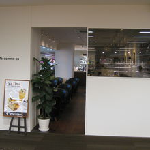 カフェコムサ茨木イオンモール店入口