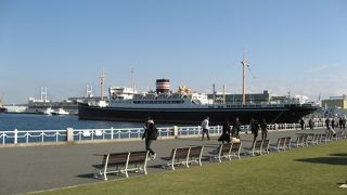 チャップリンも乗った氷川丸