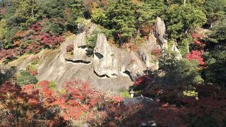紅葉の那谷寺