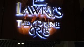 サービス満点！味も抜群のロースビーフです。