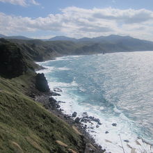 岬付近から南西側を望むとこんな感じです