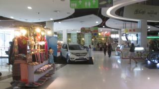 驚きのショッピングセンター