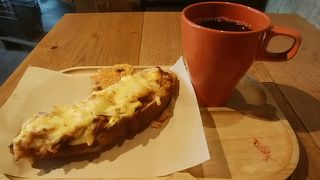 ベーカリーカフェ