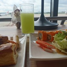 ついつい食べすぎる