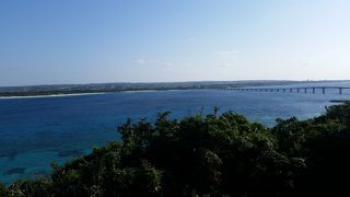 宮古島と来間島をつなぐ橋です