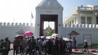 観光客の入場が再開