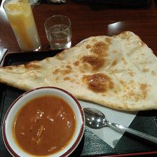 日替わりカレーセットです。これにサラダが付きました。