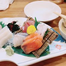 刺身盛り合わせ