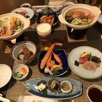 ツアーの食事なので、物足りず…