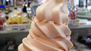 さくらんぼソフトクリームと芋煮