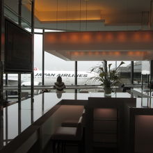 成田空港国際線 JALサクララウンジ