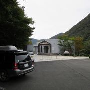 施設は小規模ですが沼原発電所の揚水発電について分かり易く説明しています