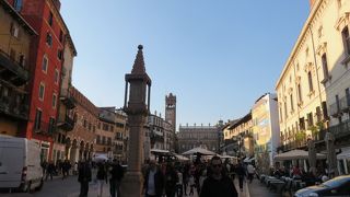 旧市街中心にある広場で・・・