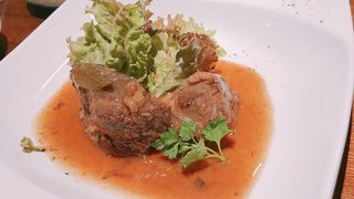 牛の赤ワイン煮込みが美味しい「オーガニックカフェ」