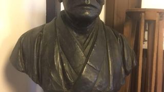 金原明善氏は地元の英雄です。