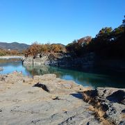 岩畳の上を散策