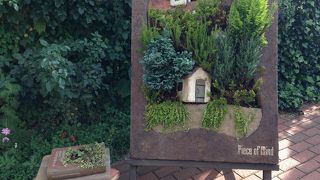 やはりバラの時期が素晴らしい