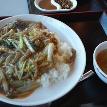 細切り肉のご飯。