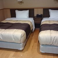 こちらも床暖房の寝心地の良いベッドルーム。