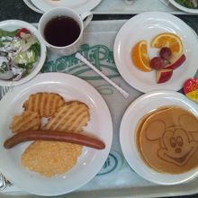 朝食
