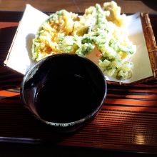 天ざるうどんの天ぷら。６枚