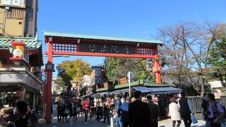 お江戸らしい着物や歌舞伎関連グッズなどのお店もありました。