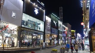 活気溢れる釜山の中心街