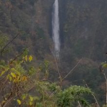 滝があります。