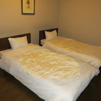 このようなベッドルームが標準で2室あります。