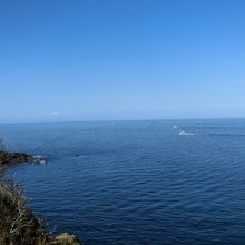 太平洋と漁船群