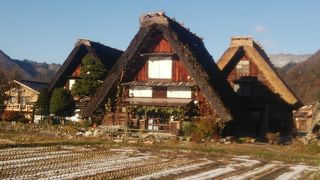 晩秋の白川郷集落