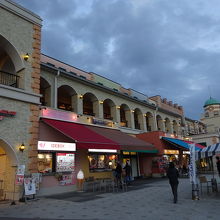 しゃれた感じの建物
