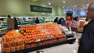 大きなスーパー