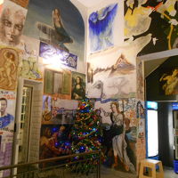 中田の絵が壁に！