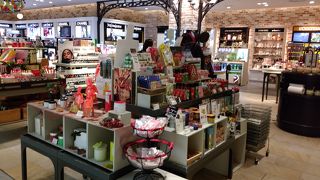 土産を買うのに便利です。