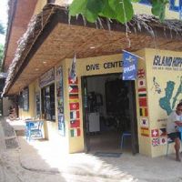 ダイブショップが併設されてるのは便利です。