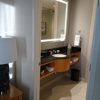 寝室から洗面所