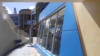 場所も便利で毎回行きます！