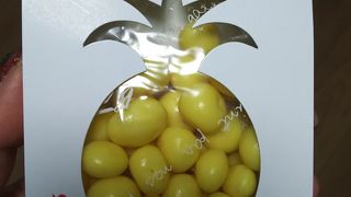 パイナップルチョコおいしい