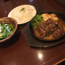 ビーフシチューランチ