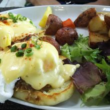 エッグベネディクト！