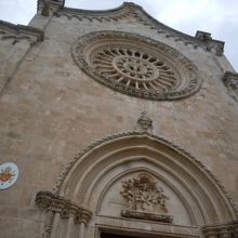 オストゥーニ大聖堂