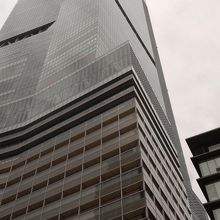 新しくてモダン