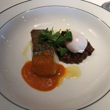 メインの真鱈のポアレ