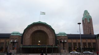 ヘルシンキ地域交通局(HSL)の近郊列車から国際列車まで、すべての発着駅