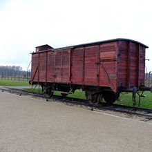 収容者の輸送に使用されたものと同タイプの貨車