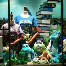 ショーウィンドウを見ているだけでも楽しい